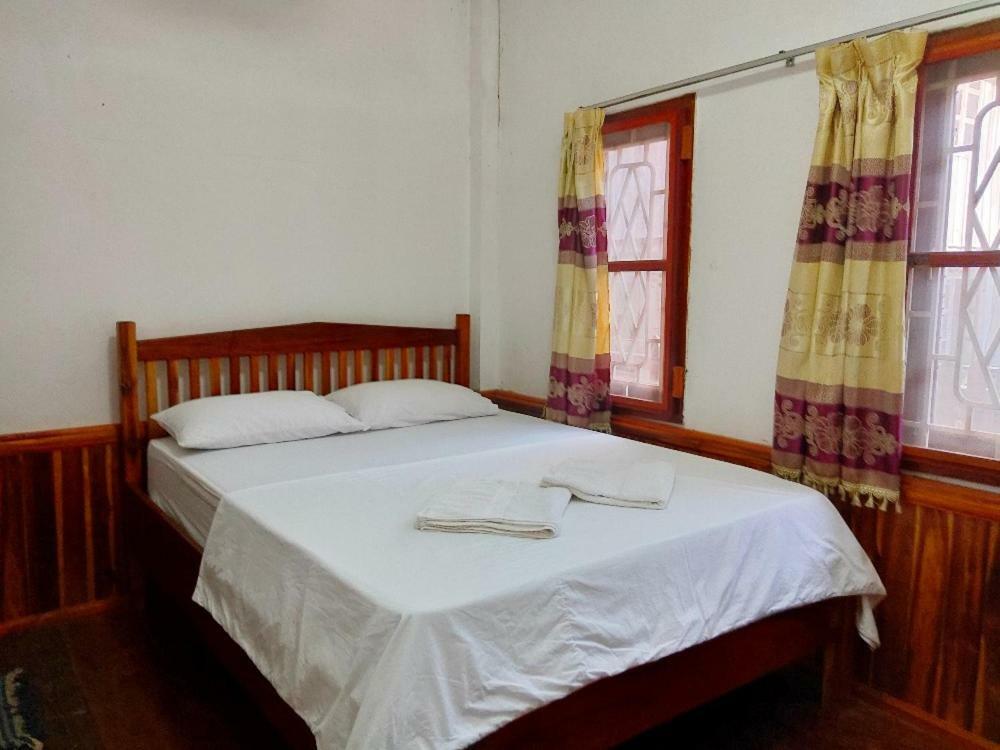 Sunset Bungalows & Gh Muang Ngoi Zewnętrze zdjęcie